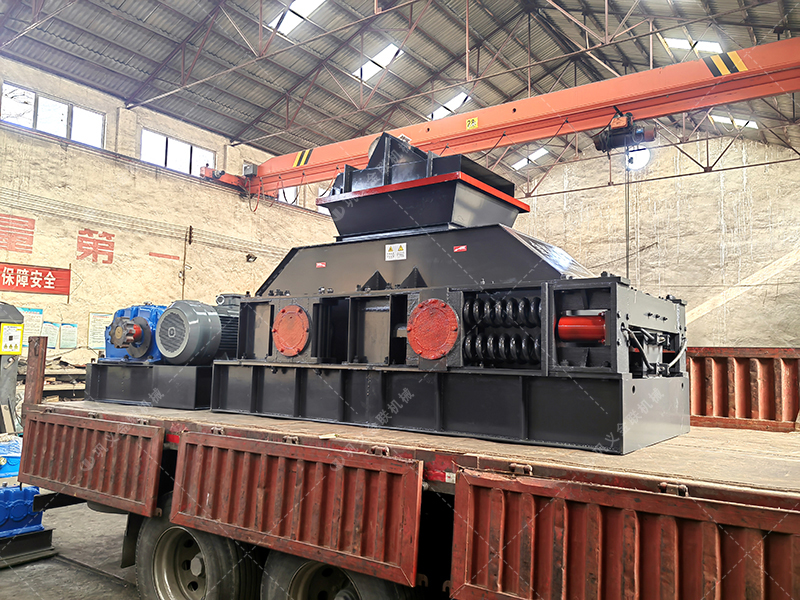 2PG1200X800大型全自動對輥制砂機發往四川成都