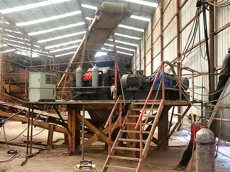 石頭碎成砂子能不能用?液壓對輥制砂機制砂效果怎么樣? 石頭碎成砂子能不能用?液壓對輥制砂機制砂效果怎么樣?