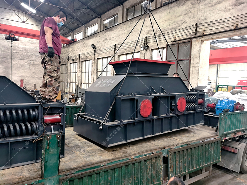 處理礦山廢石料用1510型對輥制砂機(jī)產(chǎn)能如何? 處理礦山廢石料用1510型對輥制砂機(jī)產(chǎn)能如何?