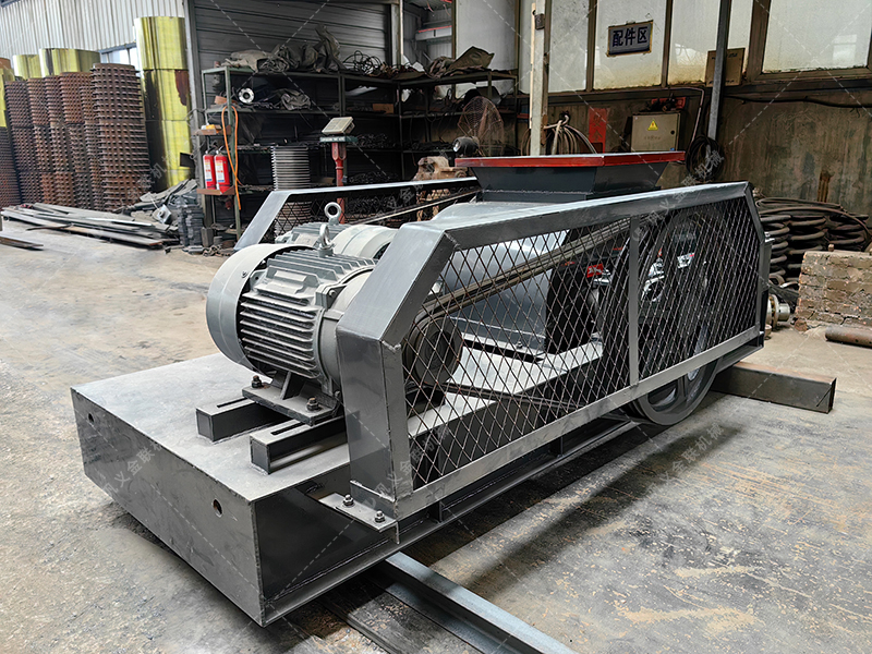 焦炭破碎難題解決方案:金聯(lián)雙齒輥式破碎機(jī)的特殊結(jié)構(gòu)設(shè)計(jì) 焦炭破碎難題解決方案:金聯(lián)雙齒輥式破碎機(jī)的特殊結(jié)構(gòu)設(shè)計(jì)